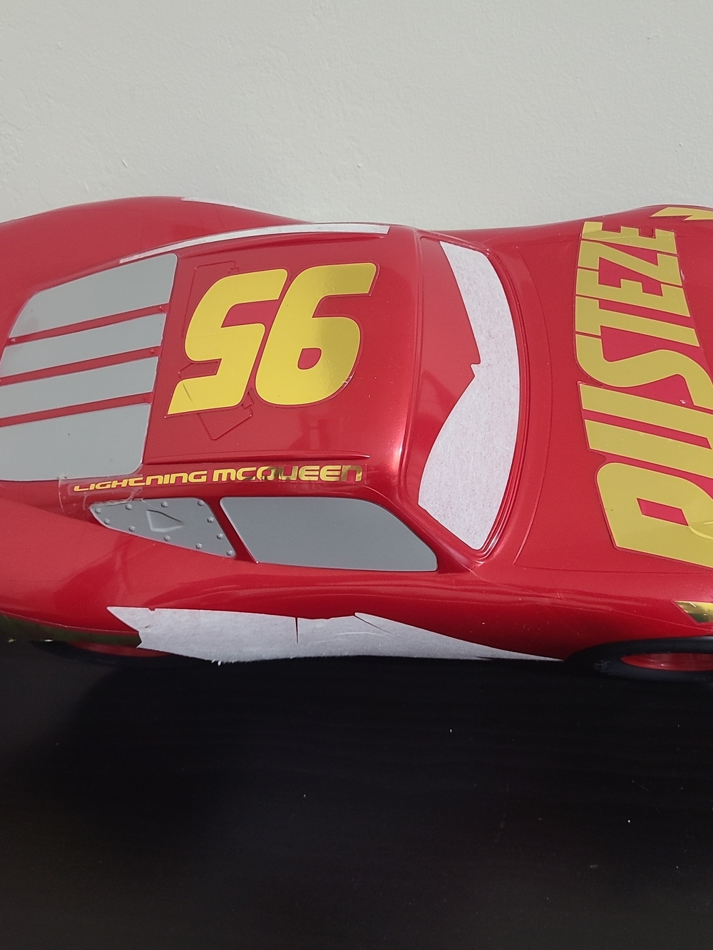 Disney Pixar Cars Jumbo Lightning McQueen 20" Diecast Plastic See Pics For Cond - Picture 7 of 10
